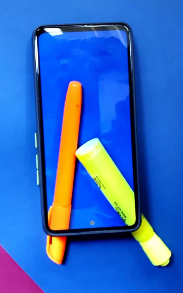 Keretezés telefonnal