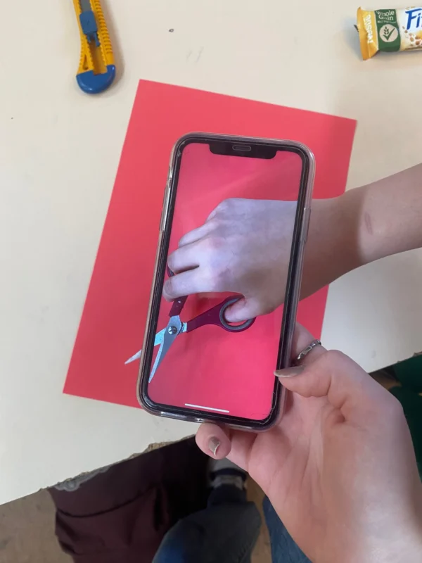 Keretezés telefonnal