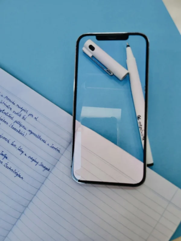Keretezés telefonnal